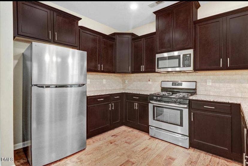 Townhouse available in morrisville