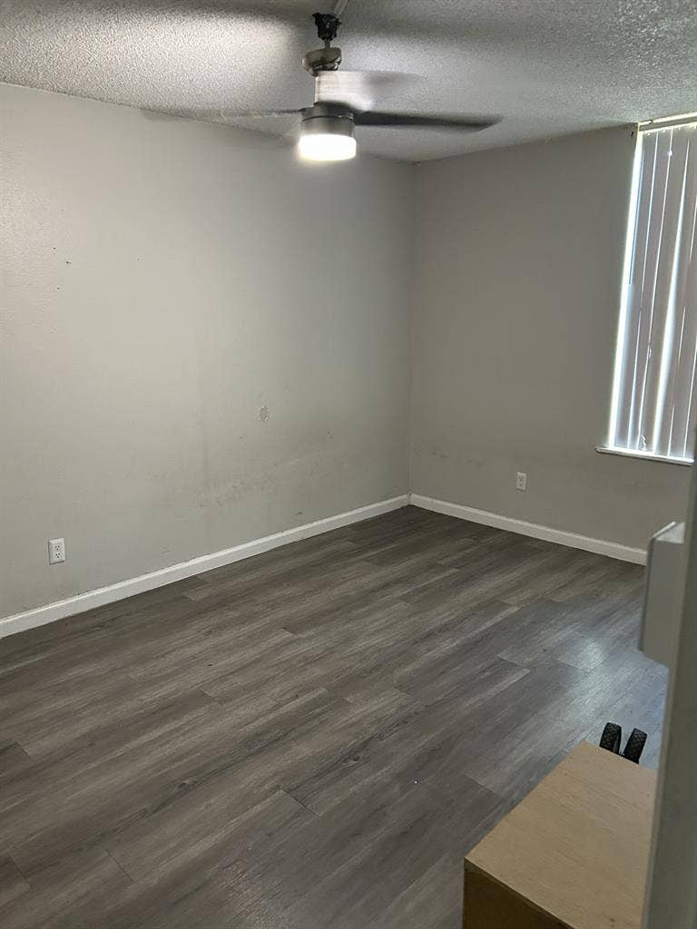 Room for rent!!