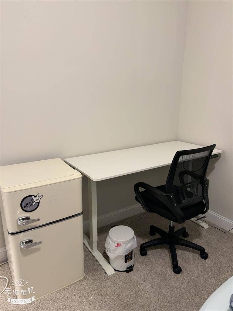 My lovely new room is available now