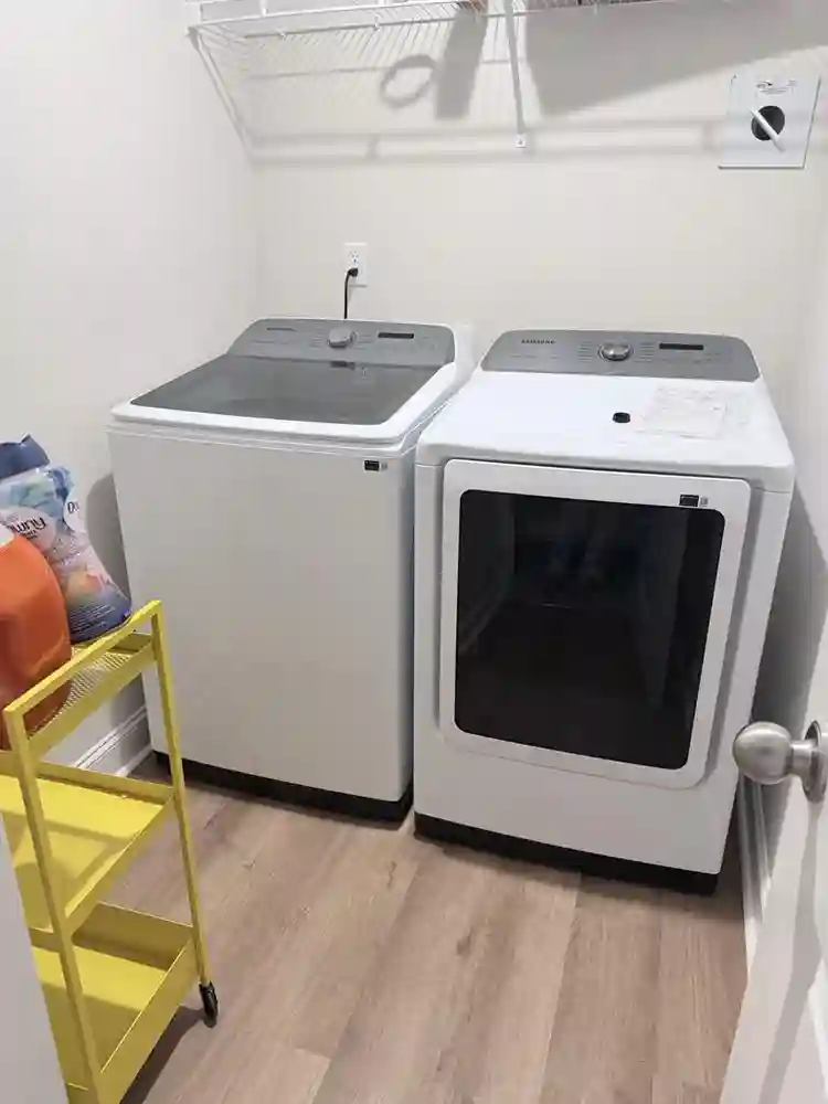 My lovely new room is available now