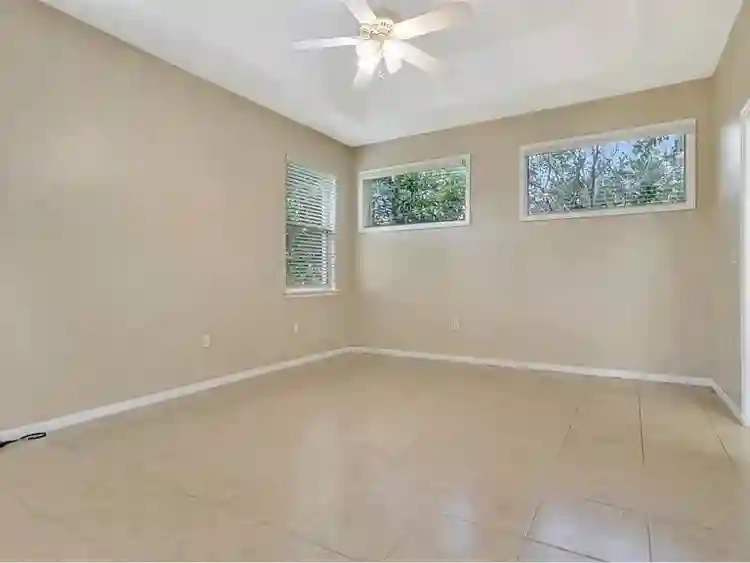 Master suite Clermont June 15th