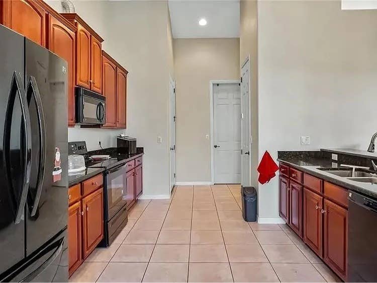 Master suite Clermont June 15th