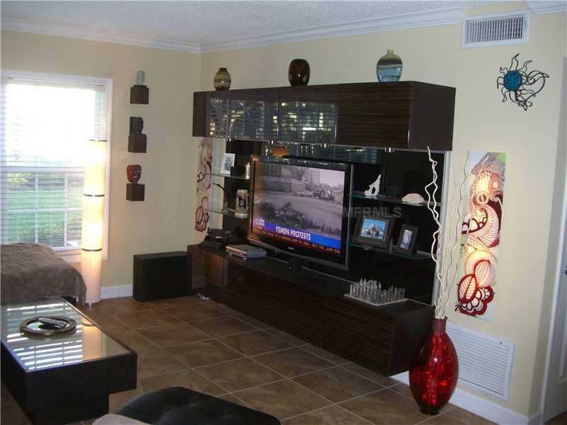 First floor with Private Bathroom.