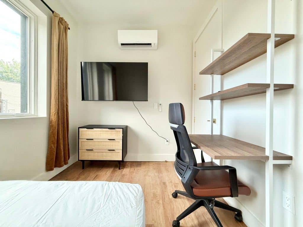 Room for Student or Professional