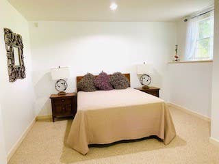 Room Rental at Elegant Estate