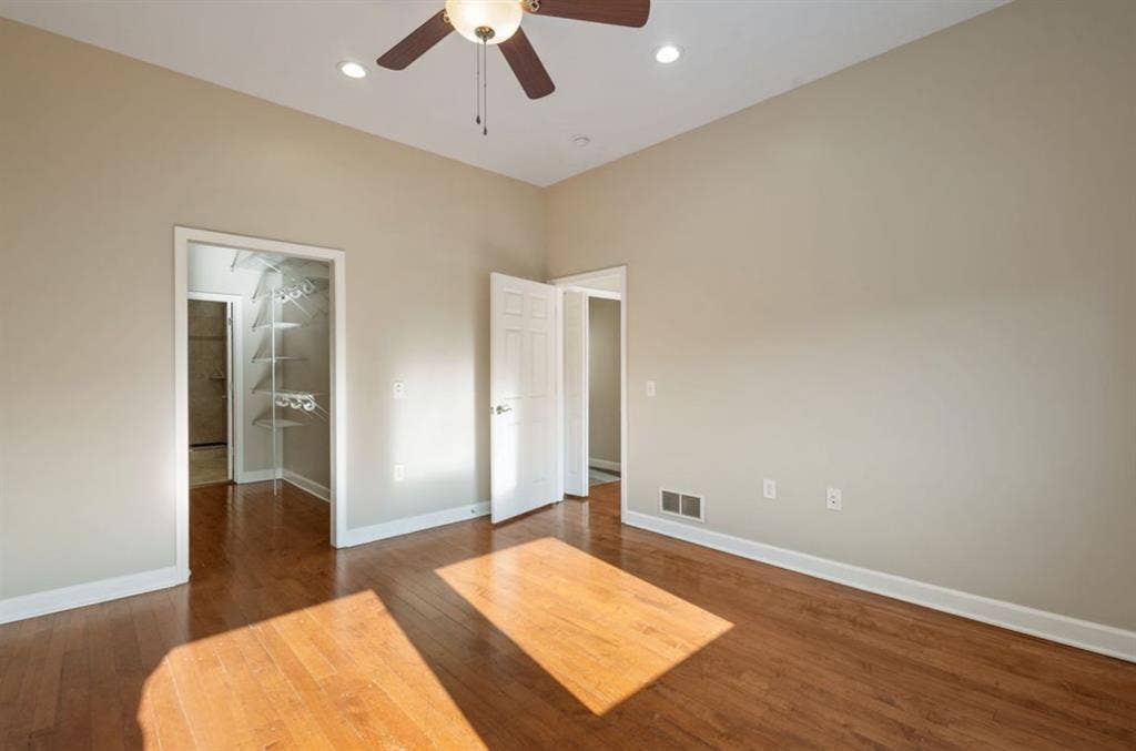Private Room & Bath in Luxury Apt