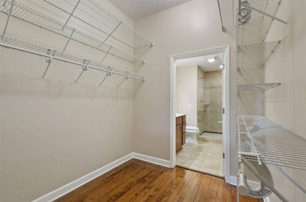 Private Room & Bath in Luxury Apt