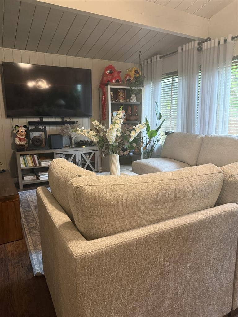 Clean & Quiet Room in Lynnwood