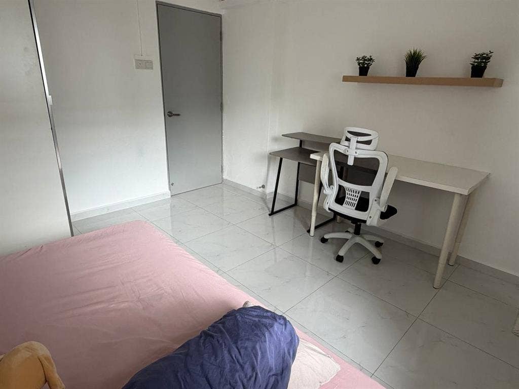 Master bed for rent