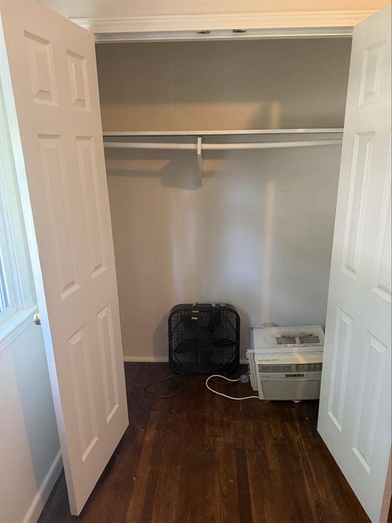Room for Rent - Available NOW