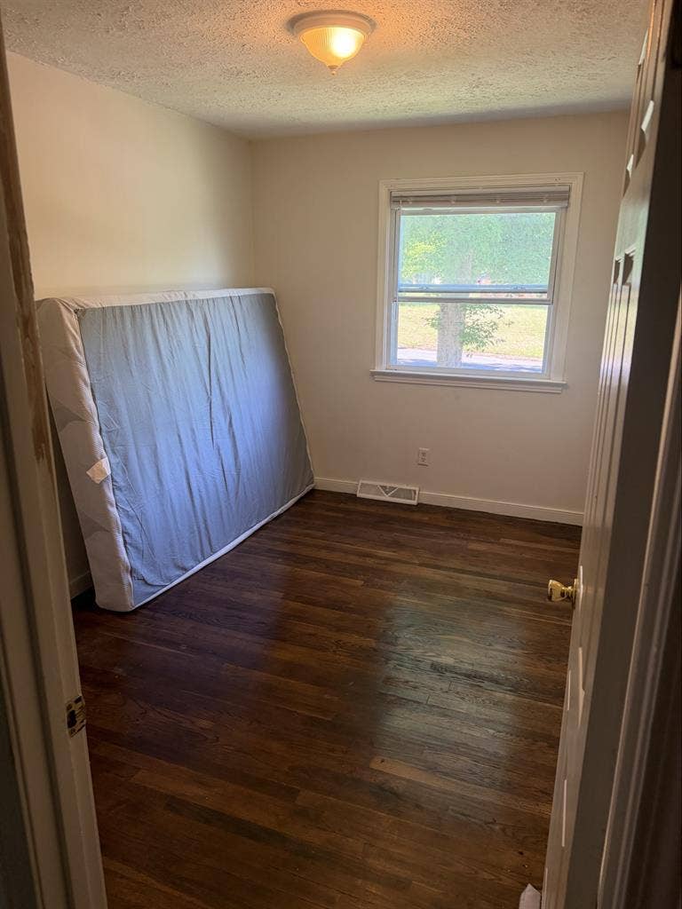 Room for Rent - Available NOW