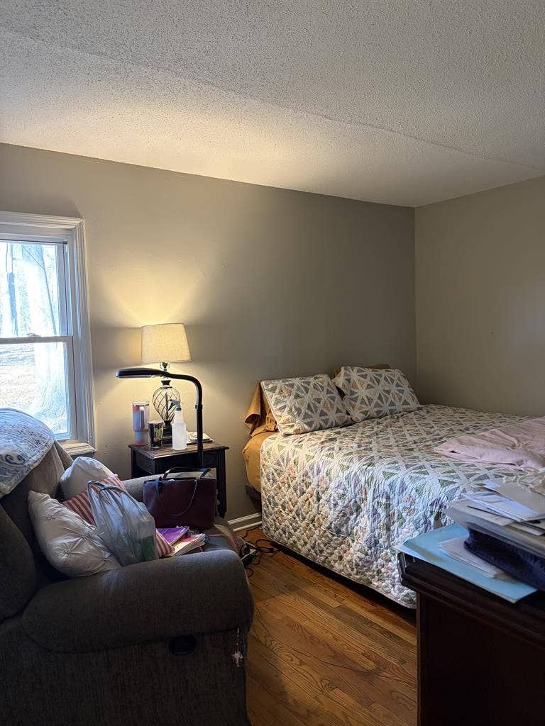 Fully Furnished Room