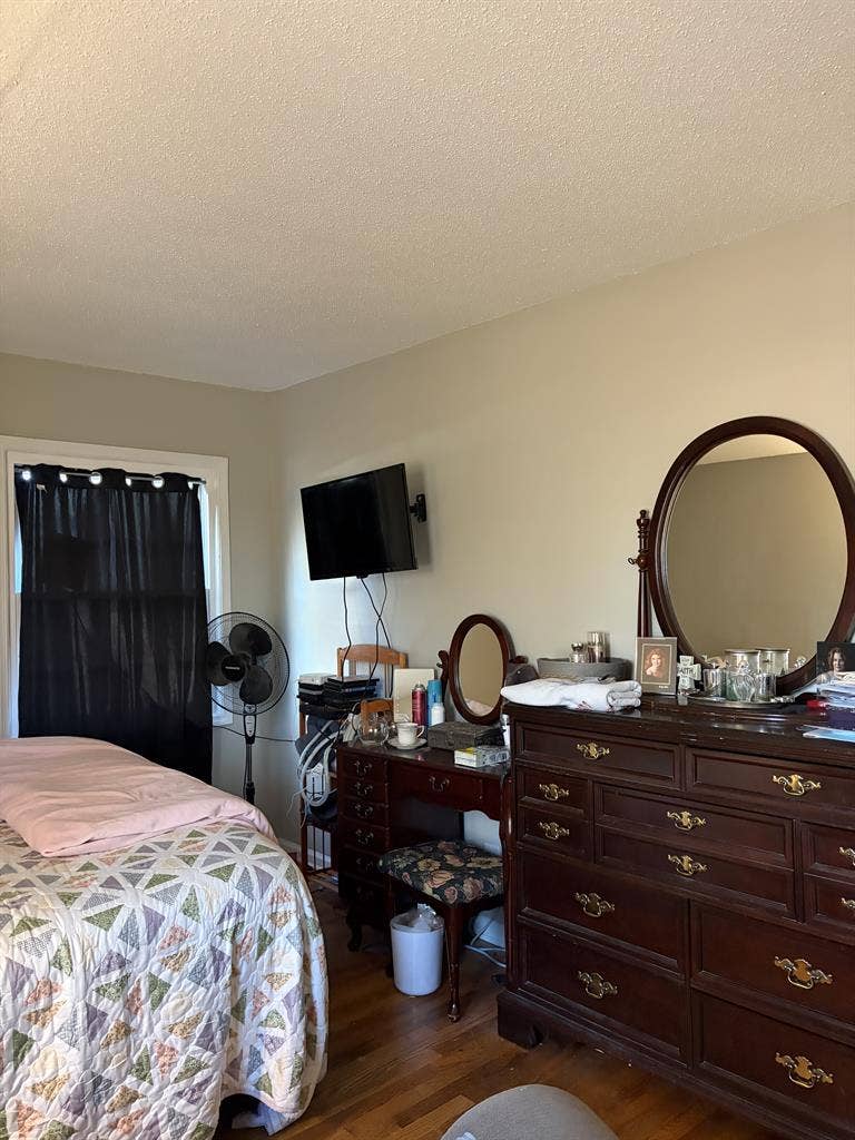 Fully Furnished Room