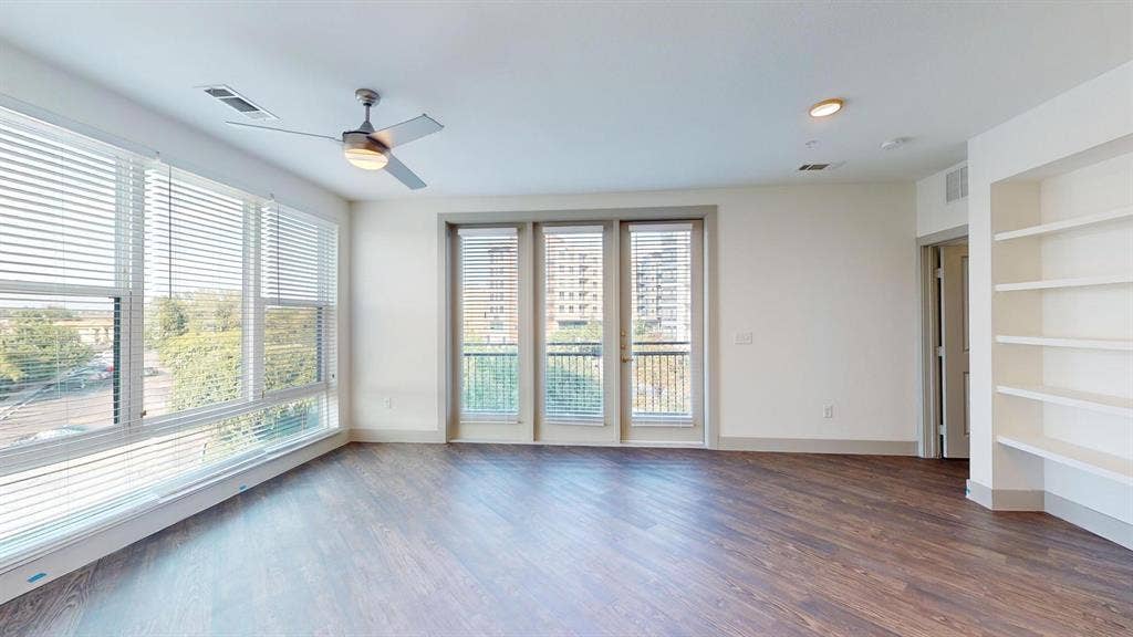 3 Bed 2 Bath Modern Apartment