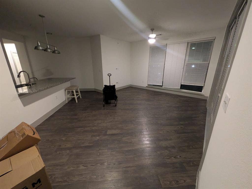 3 Bed 2 Bath Modern Apartment