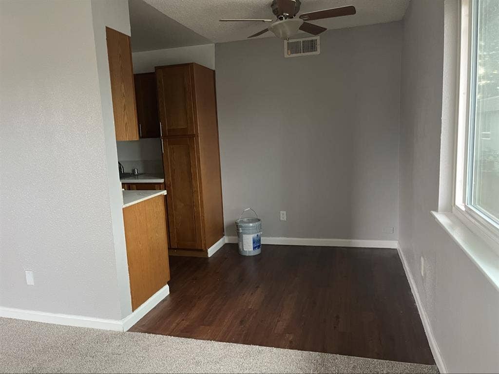 Looking for roommate for 1bd1ba