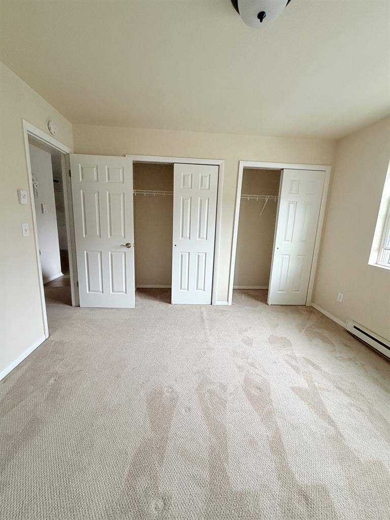 Female Room Wanted