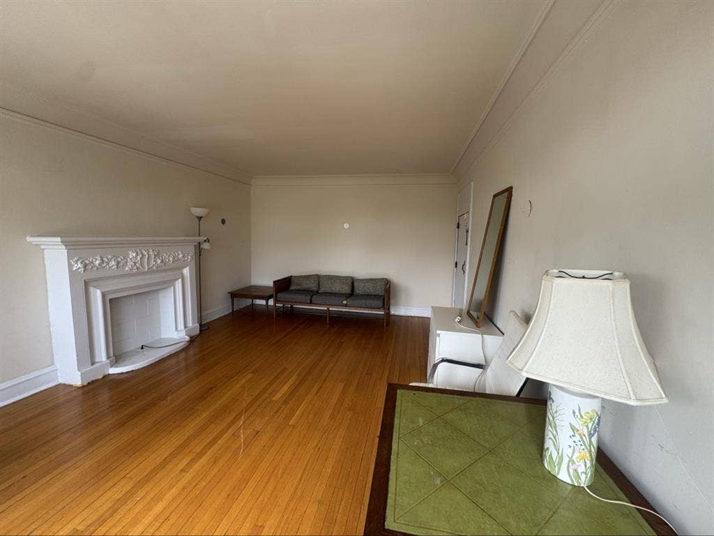 Private room in Rogers Park