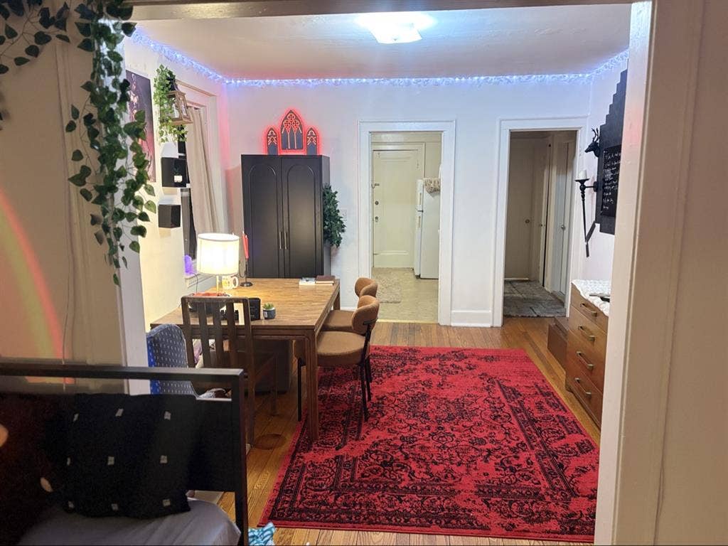$800 All in | Clean Spacious Room