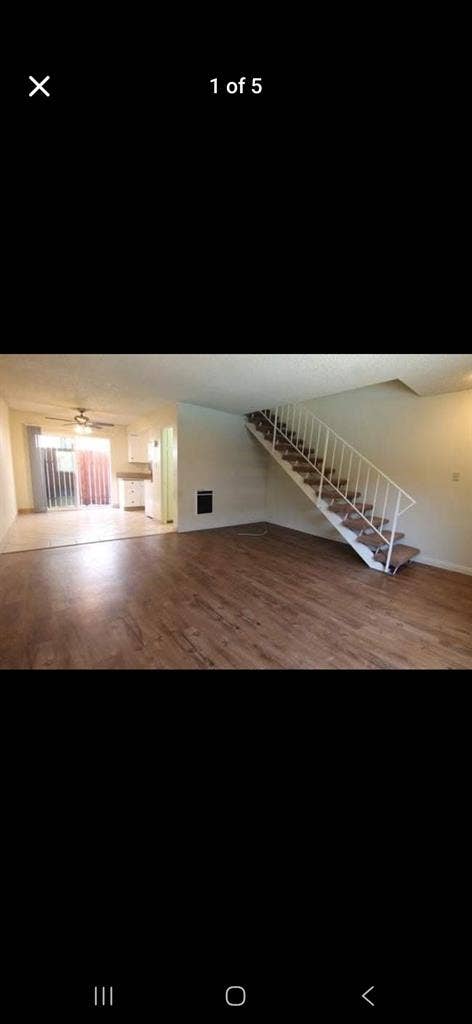 Looking for a female roomie JUNE 1