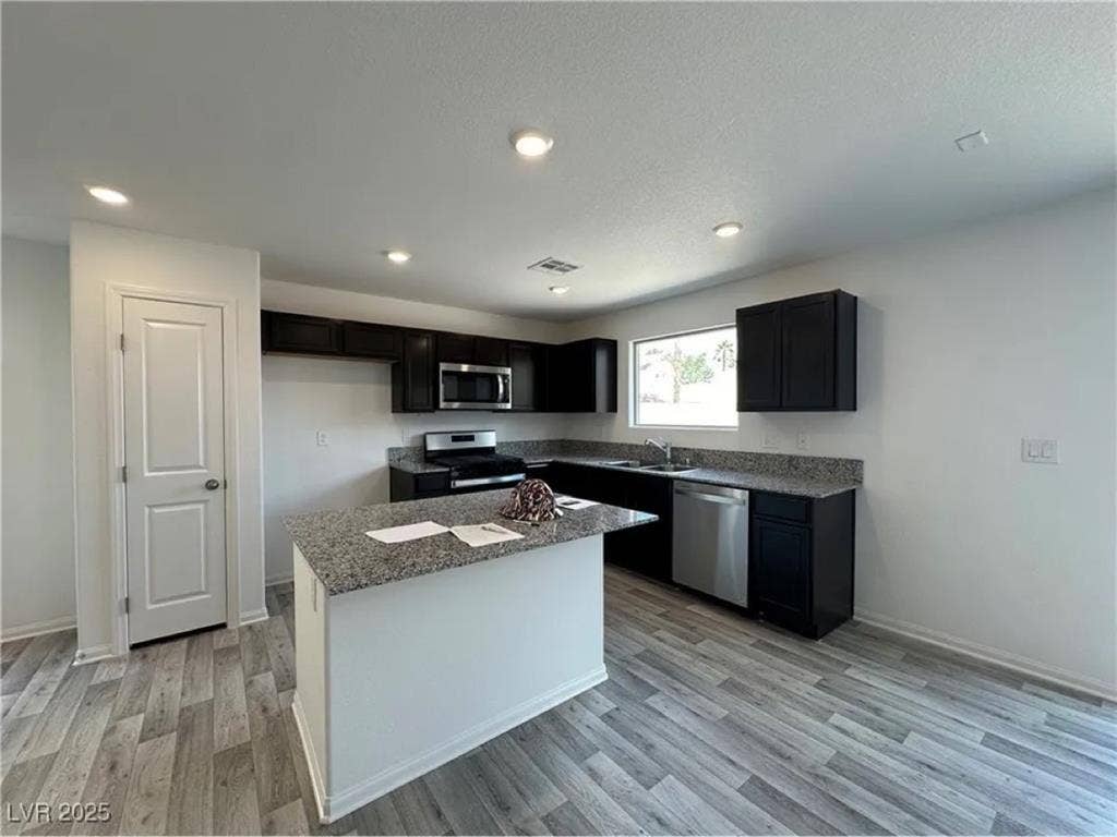Renting room with shared bathroom