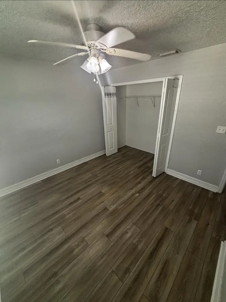 1br/1bth available for July 1st