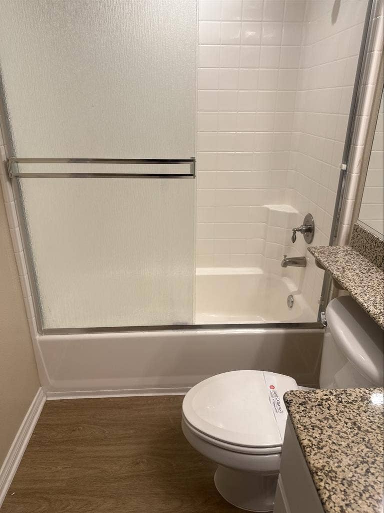Looking for a roommate mid August