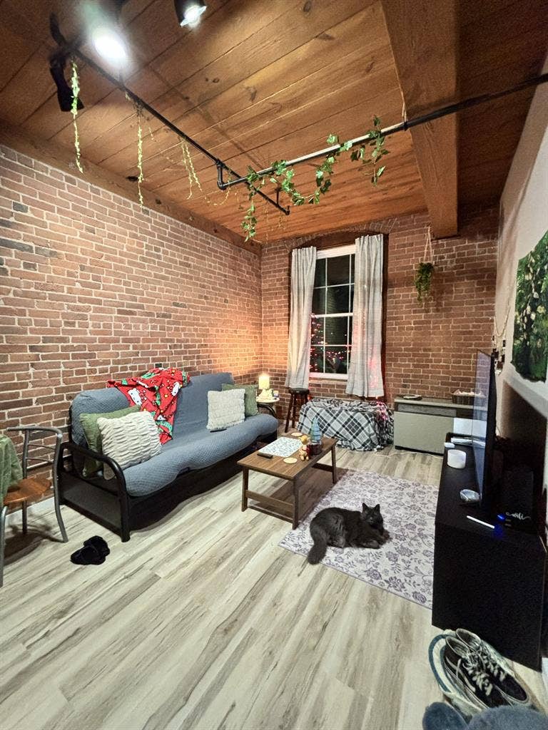 1 bedroom in Winsted