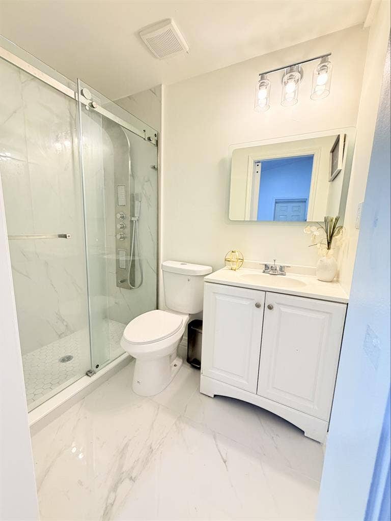 PRIVATE LUXURY STUDIO IN KENDALL
