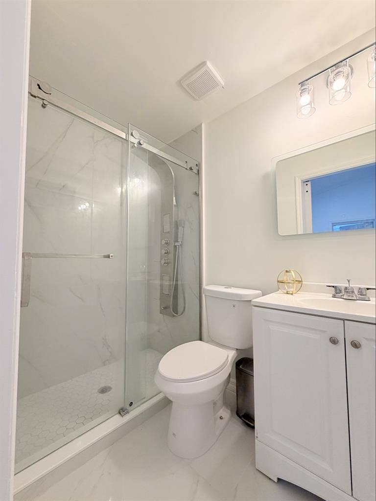 PRIVATE LUXURY STUDIO IN KENDALL