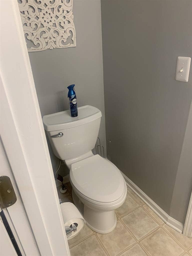 Furnished room quiet roommate
