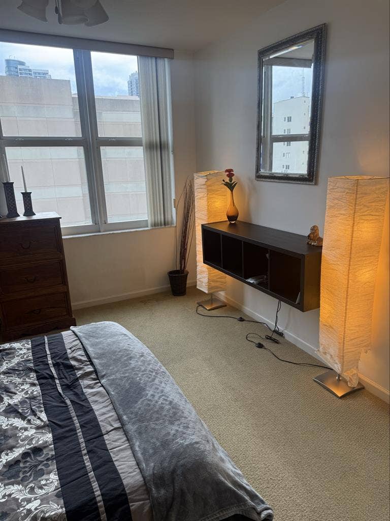 Need roommate!!!!!