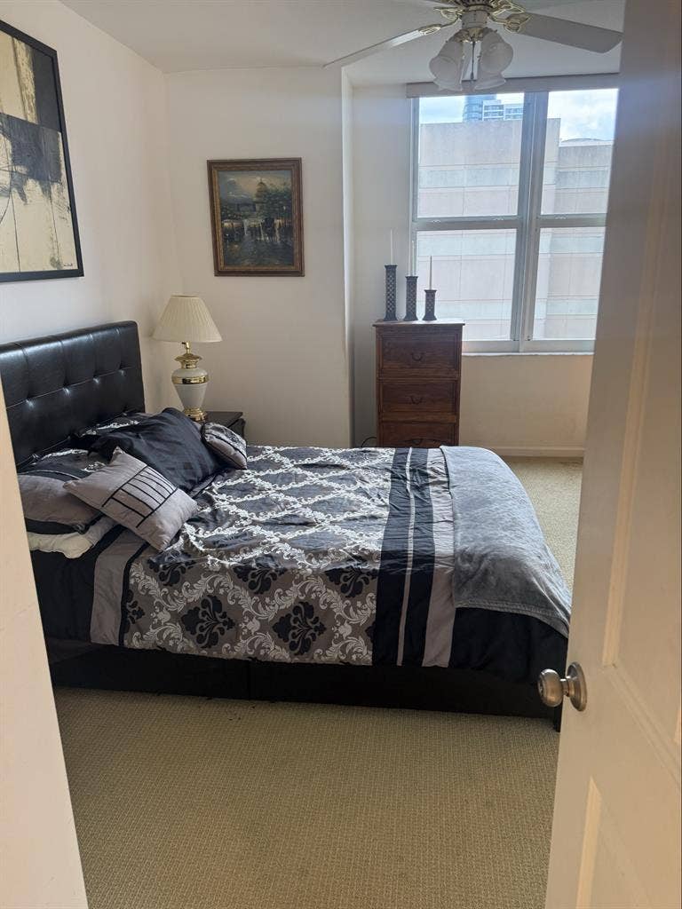 Need roommate!!!!!
