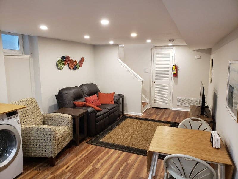 2 bed 1 bath close to Center City
