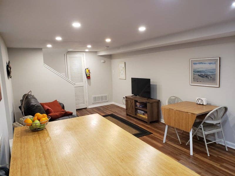2 bed 1 bath close to Center City