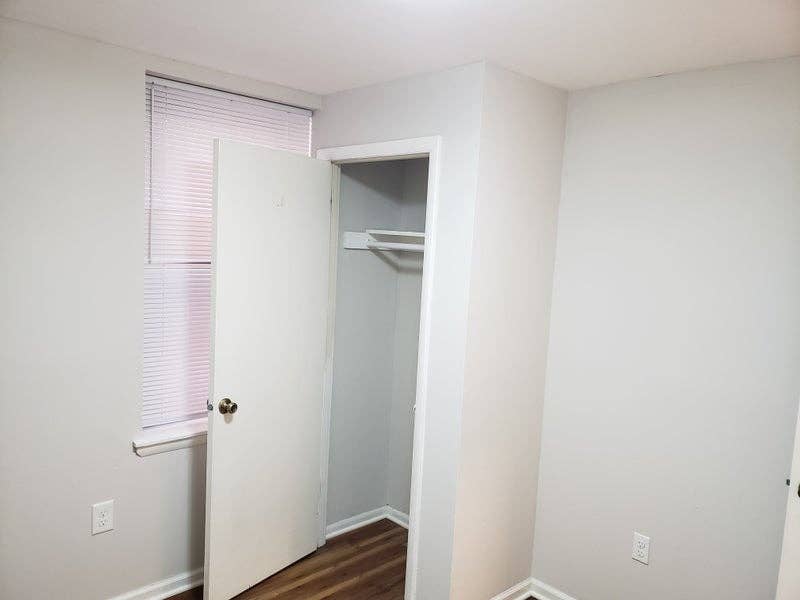 2 bed 1 bath close to Center City