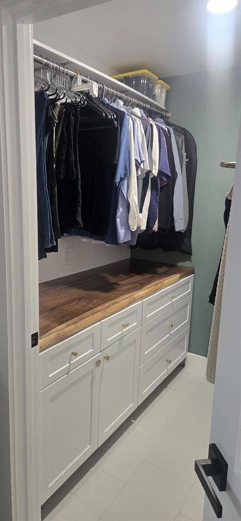Quiet Large Remodeled Master+Bath