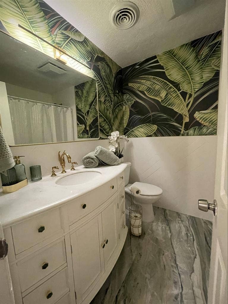 Hollywood Hills Oasis
