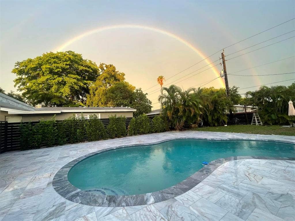 Hollywood Hills Oasis