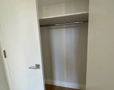Welcome to a Midtown luxury room