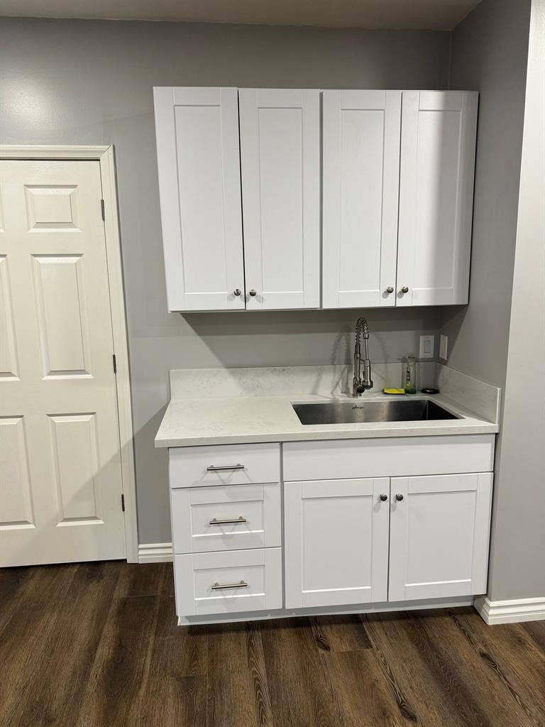 Kitchen. Private entrance. Gym