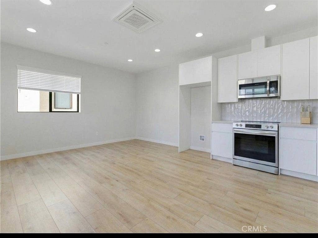 Room Available – Easygoing Home