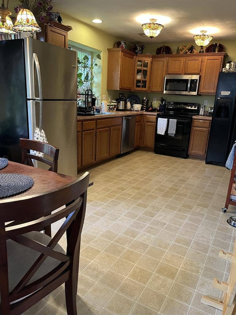 Seeking responsible roommate