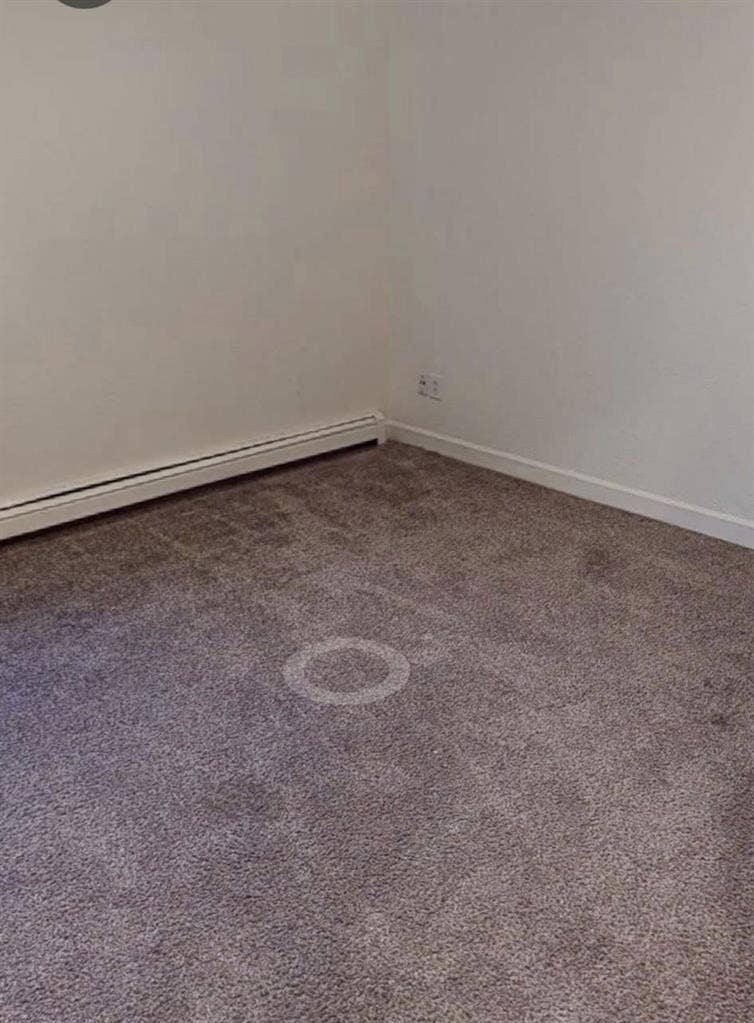 URGENT NEED OF A ROOMMATE