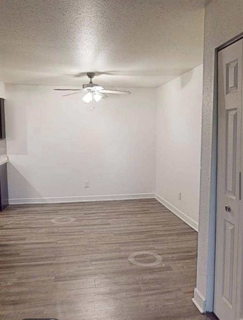 URGENT NEED OF A ROOMMATE