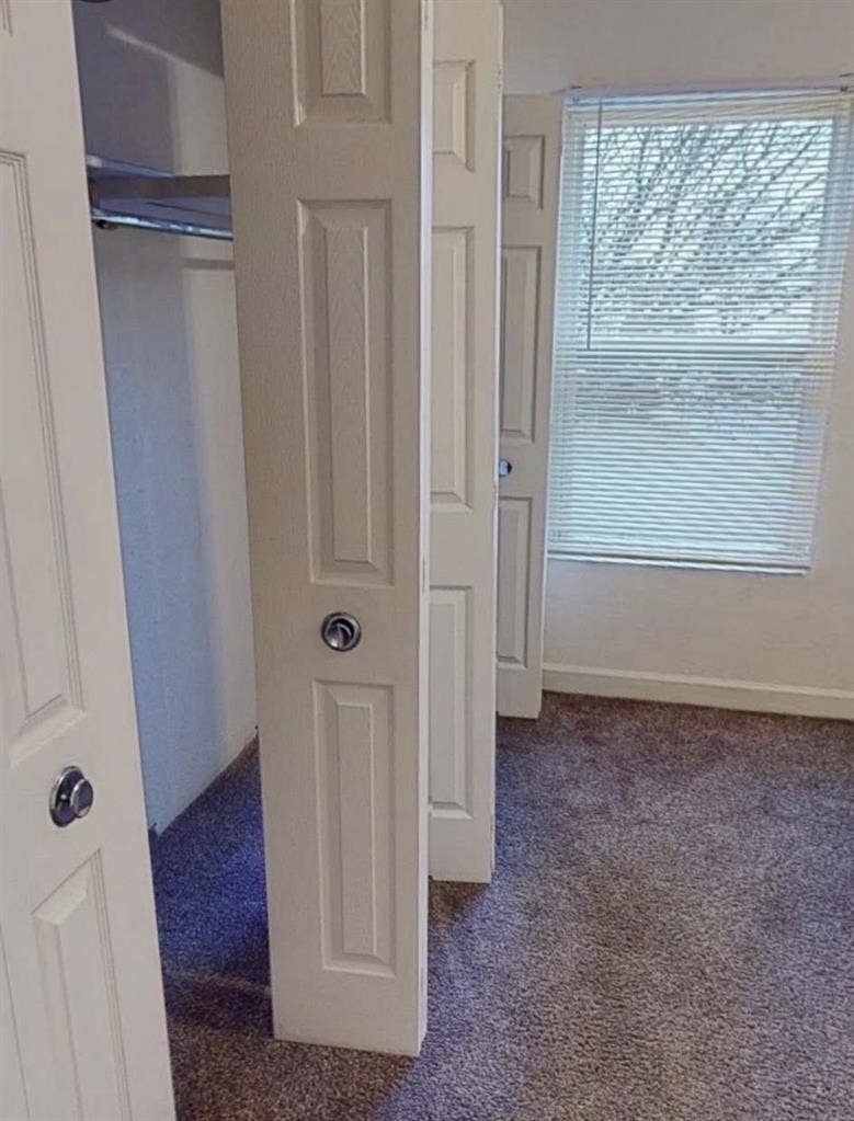 URGENT NEED OF A ROOMMATE