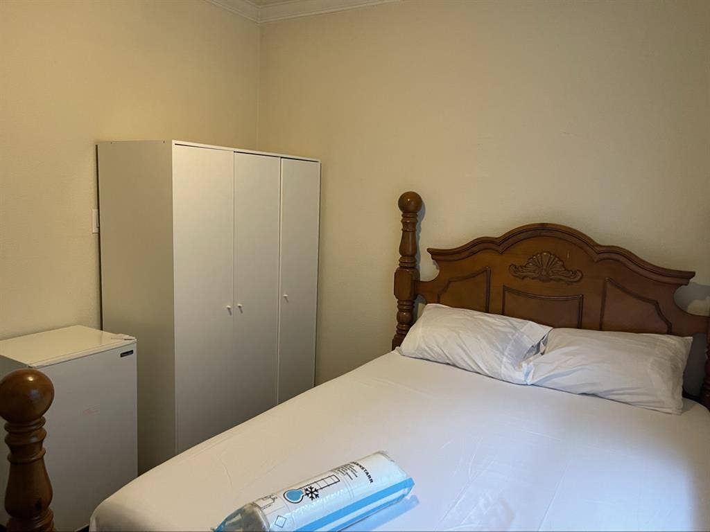 Furnished Queen Bedroom for Rent