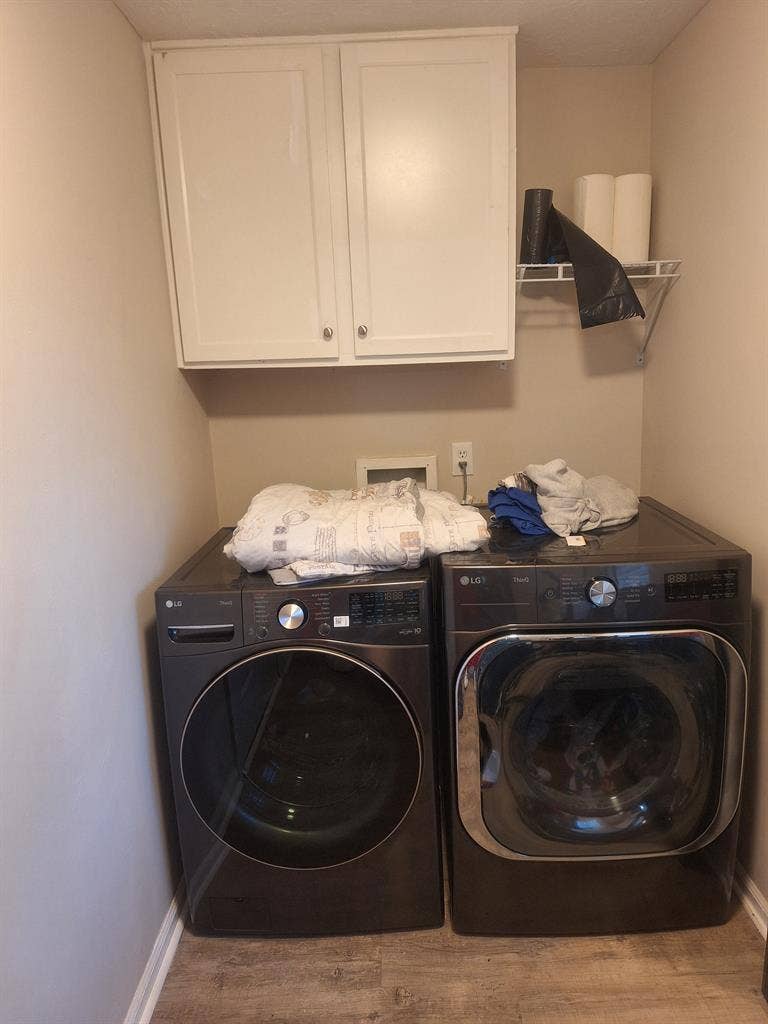 Looking for roomate