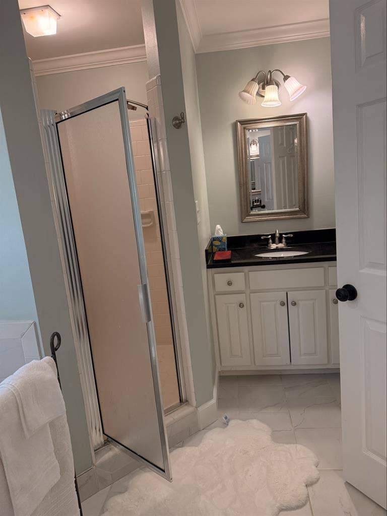 Master Suite - Utilities Included