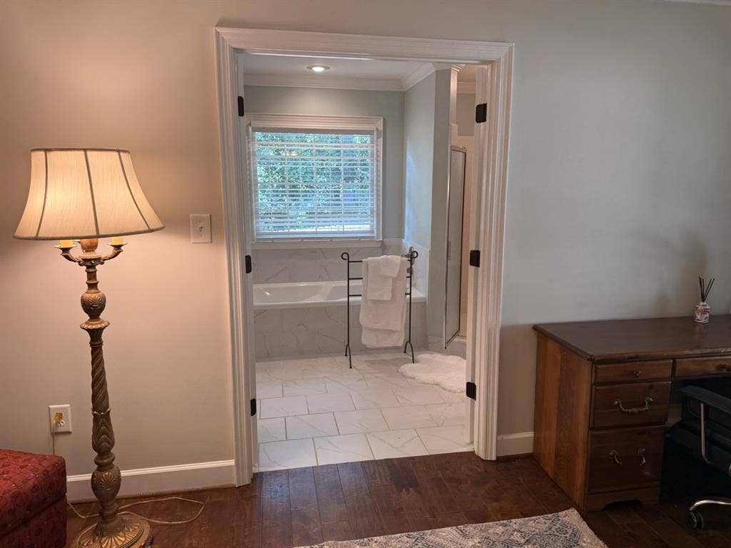 Master Suite - Utilities Included